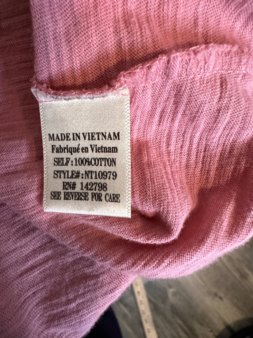 Relaxed V-Neck Short Sleeve Pocket Tee in Dusty Pink - Picture 9 of 14